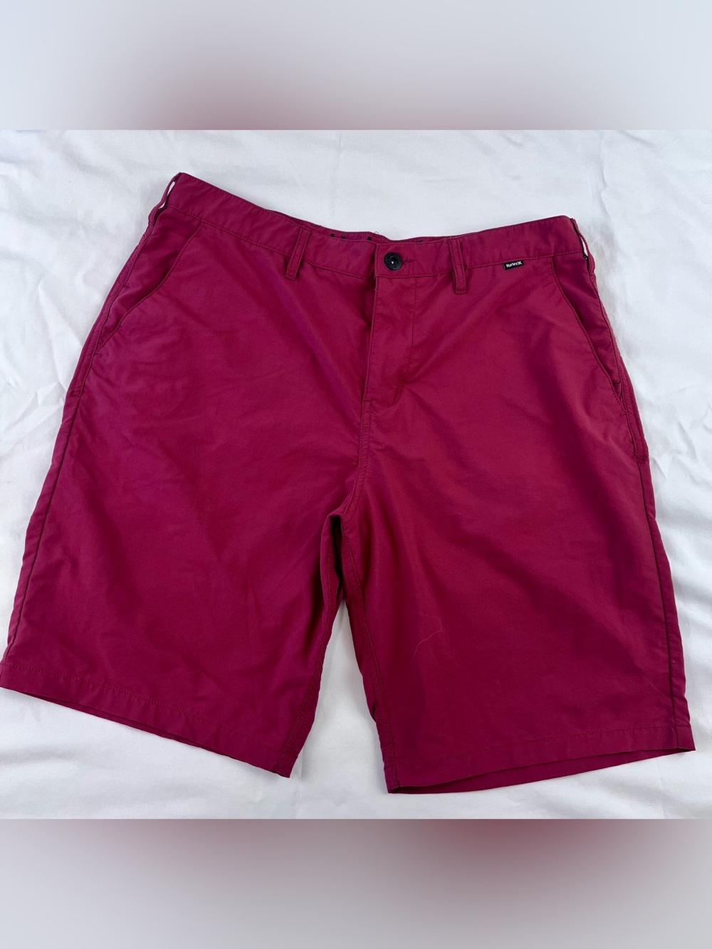 Hurley Nike Dri-Fit Shorts Men's Size 34 Red Flat Front Athleisure Golf Vacation